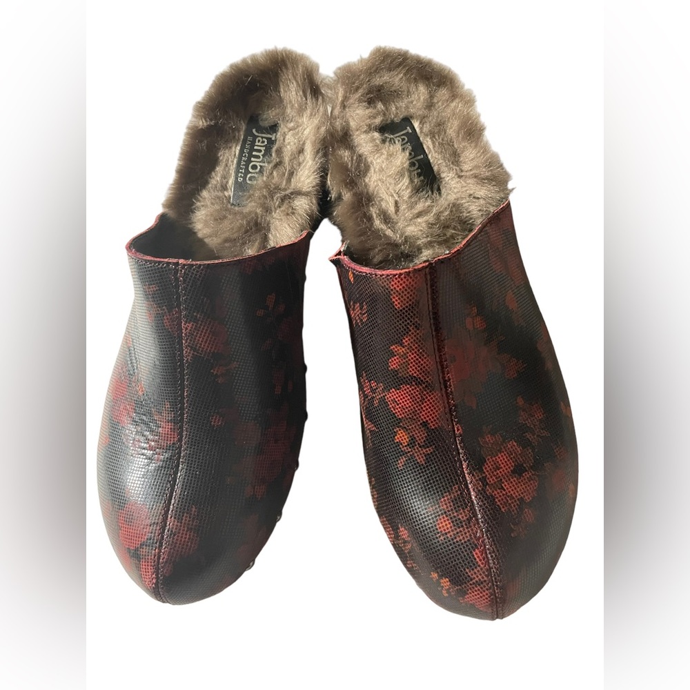 Handcrafted Clogs - Picture 2 of 9